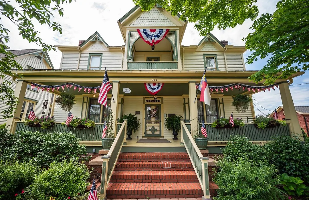 Carrier Houses Bed & Breakfast-1